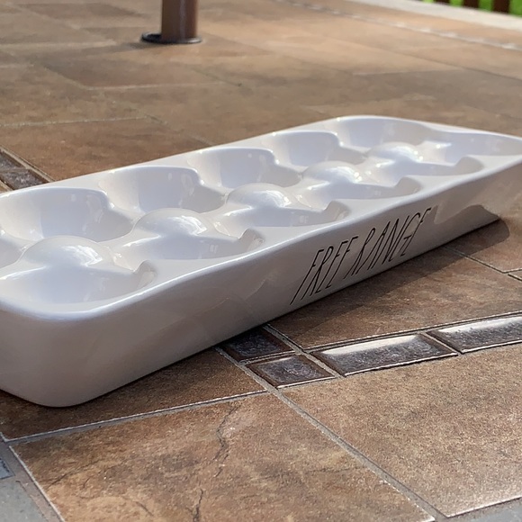 New Rae Dunn FREE RANGE 12 Egg Tray - Picture 2 of 5